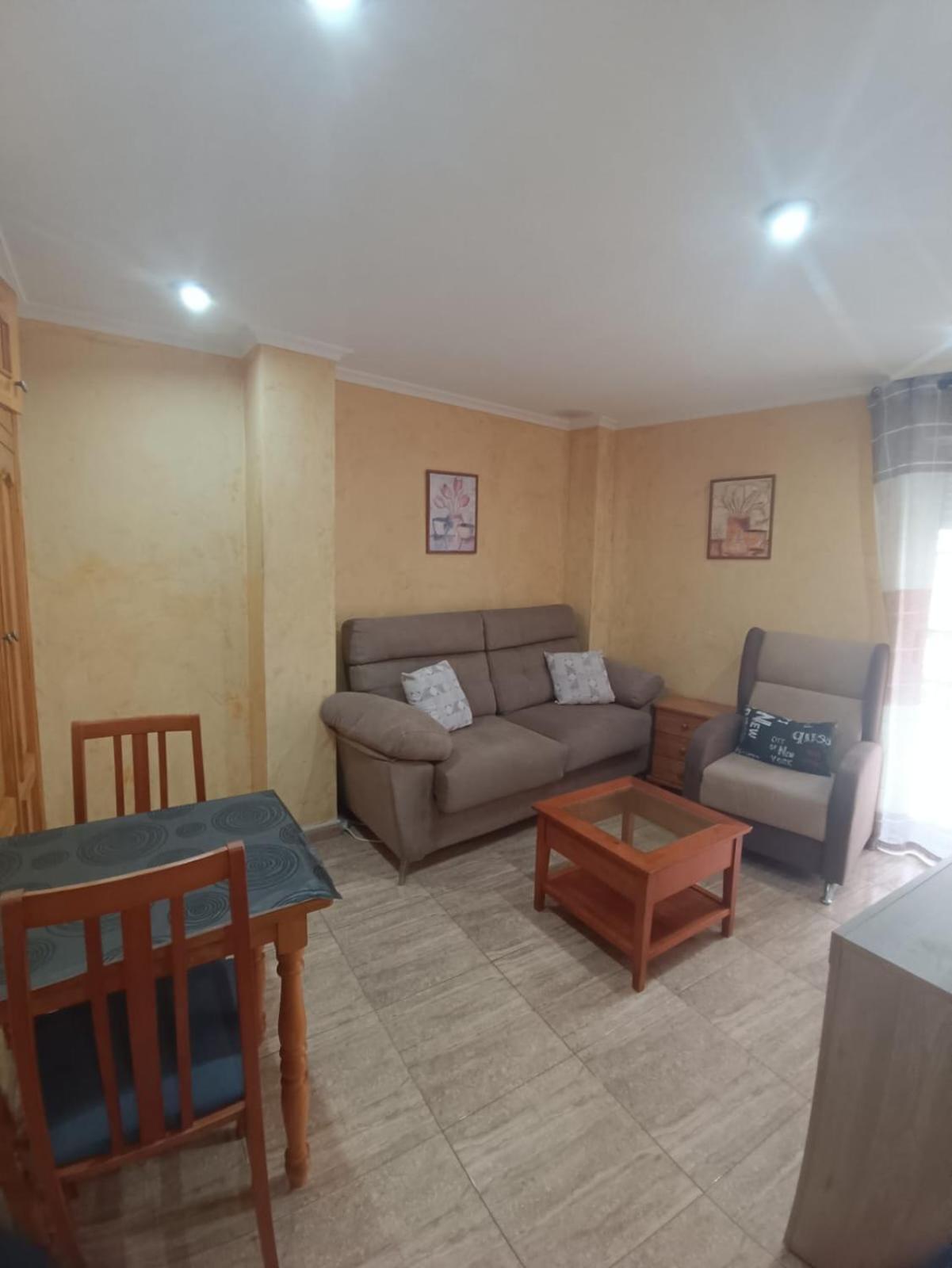 Pet Friendly - Apartamento Centrico Y Cerca De La Playa Санта Пола Экстерьер фото
